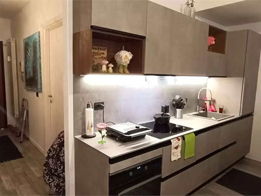 Immagine 6 di Appartamento in vendita  in piazza aldo moro a Lavena Ponte Tresa