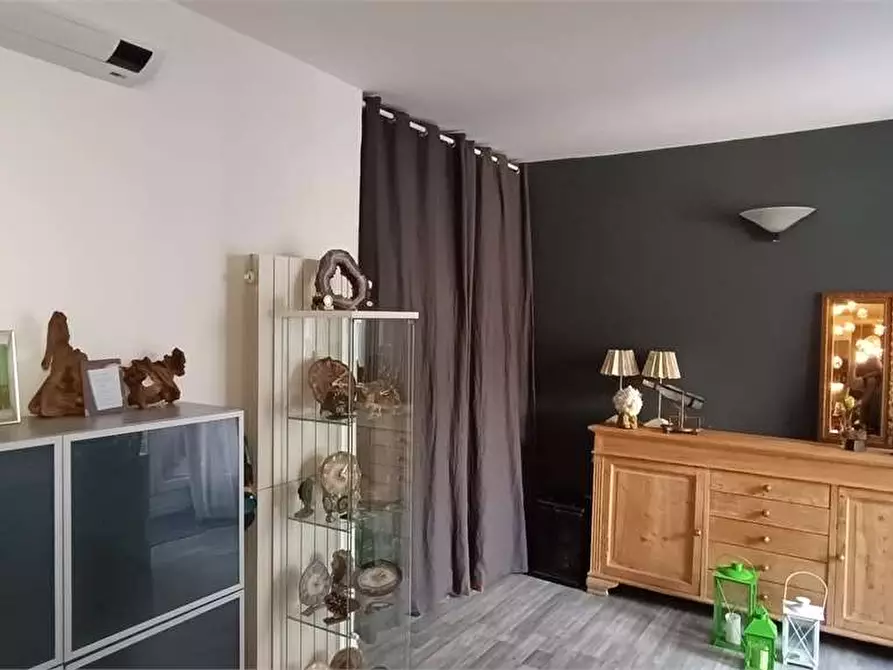 Immagine 8 di Appartamento in vendita  in piazza aldo moro a Lavena Ponte Tresa