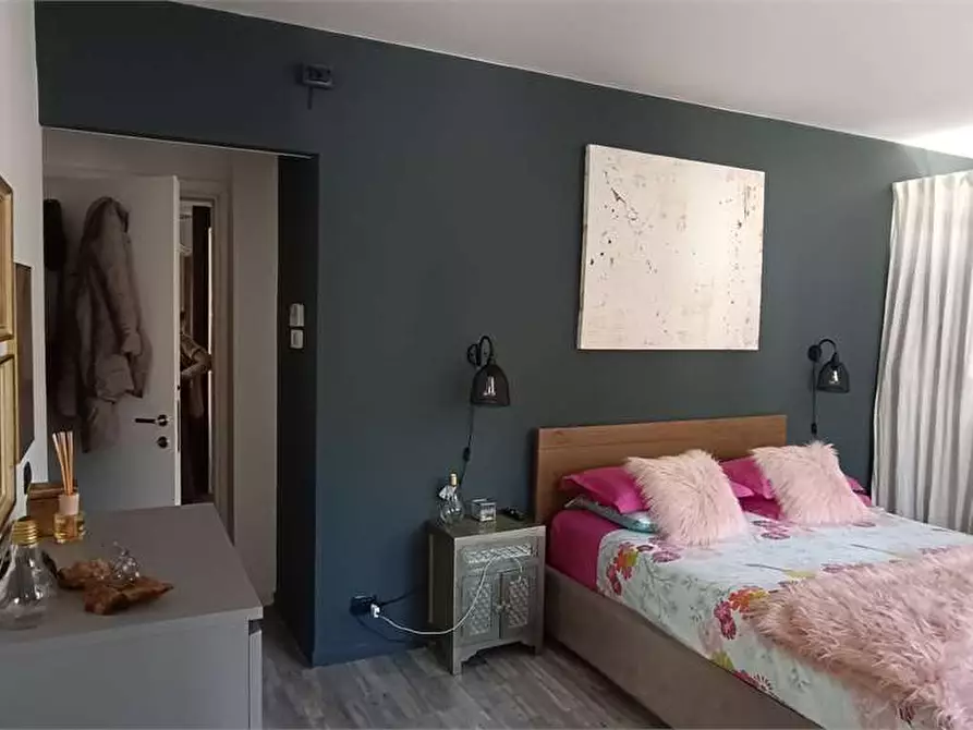 Immagine 23 di Appartamento in vendita  in piazza aldo moro a Lavena Ponte Tresa