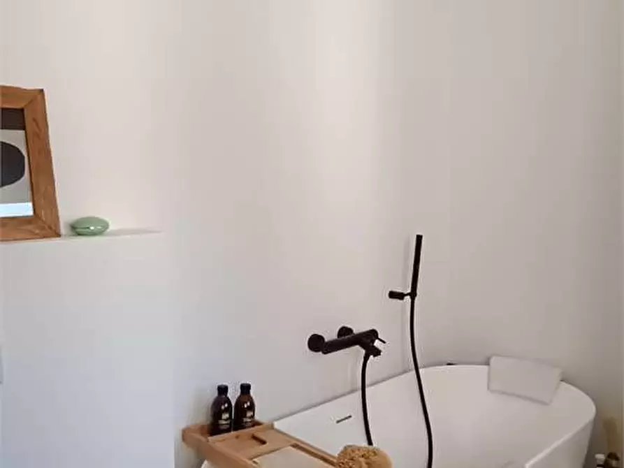 Immagine 25 di Appartamento in vendita  in piazza aldo moro a Lavena Ponte Tresa