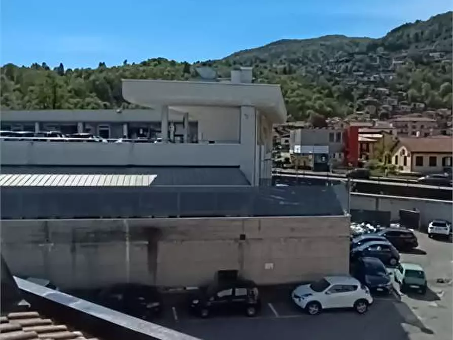 Immagine 27 di Appartamento in vendita  in piazza aldo moro a Lavena Ponte Tresa