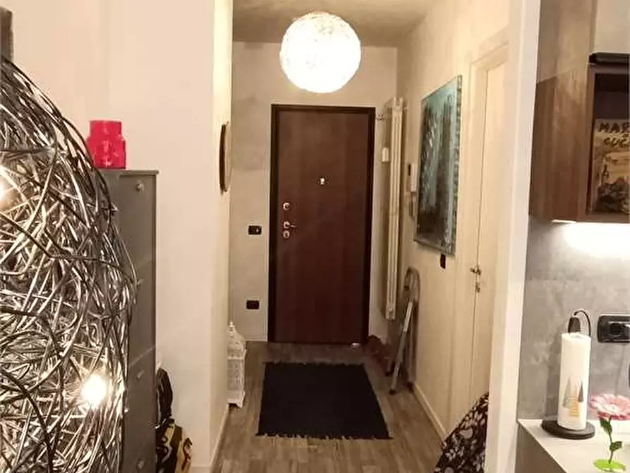 Immagine 30 di Appartamento in vendita  in piazza aldo moro a Lavena Ponte Tresa