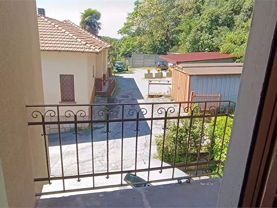 Immagine 20 di Appartamento in vendita  in Piazza Garibaldi 13 a Caravate