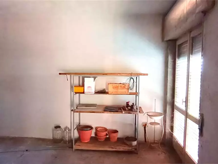 Immagine 25 di Appartamento in vendita  in Piazza Garibaldi 13 a Caravate