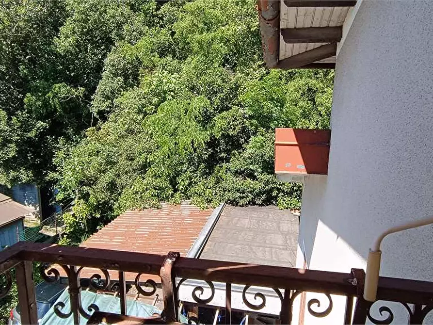 Immagine 32 di Appartamento in vendita  in Piazza Garibaldi 13 a Caravate