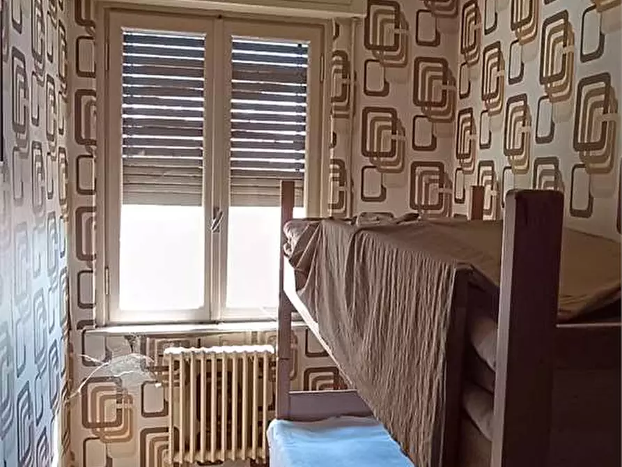 Immagine 40 di Appartamento in vendita  in Piazza Garibaldi 13 a Caravate