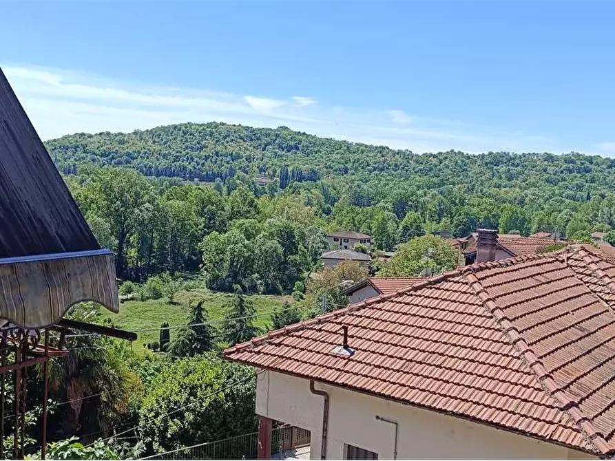 Immagine 44 di Appartamento in vendita  in Piazza Garibaldi 13 a Caravate