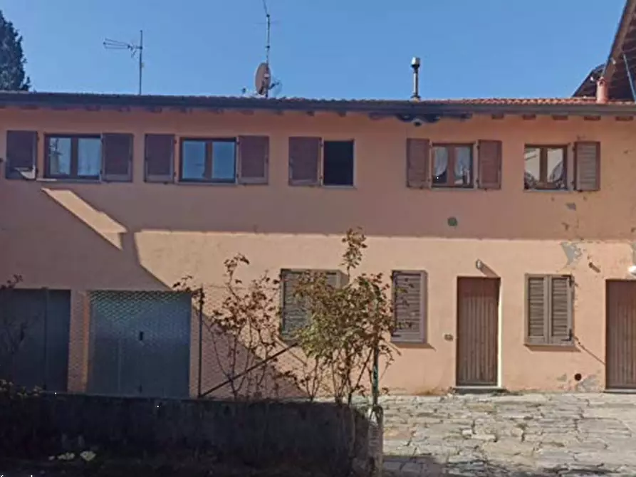 Immagine 1 di Appartamento in vendita  in Via Palestro 3 3 a Casalzuigno