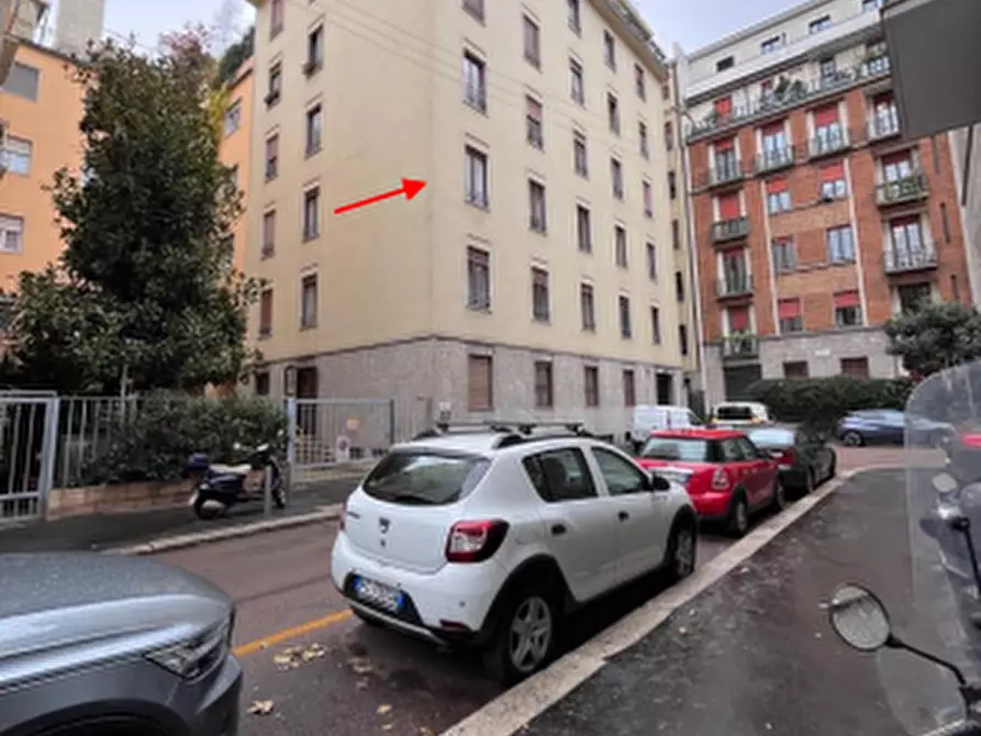 Immagine 1 di Quadrilocale in vendita  in Via Aldo Lusardi,  8 a Milano