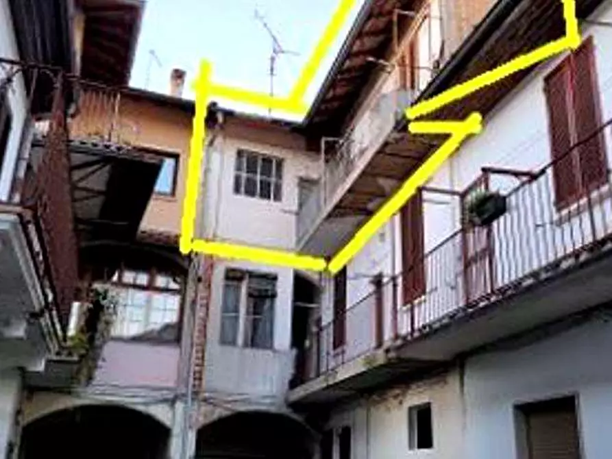 Immagine 2 di Appartamento in vendita  in via Zini  19 a Tradate