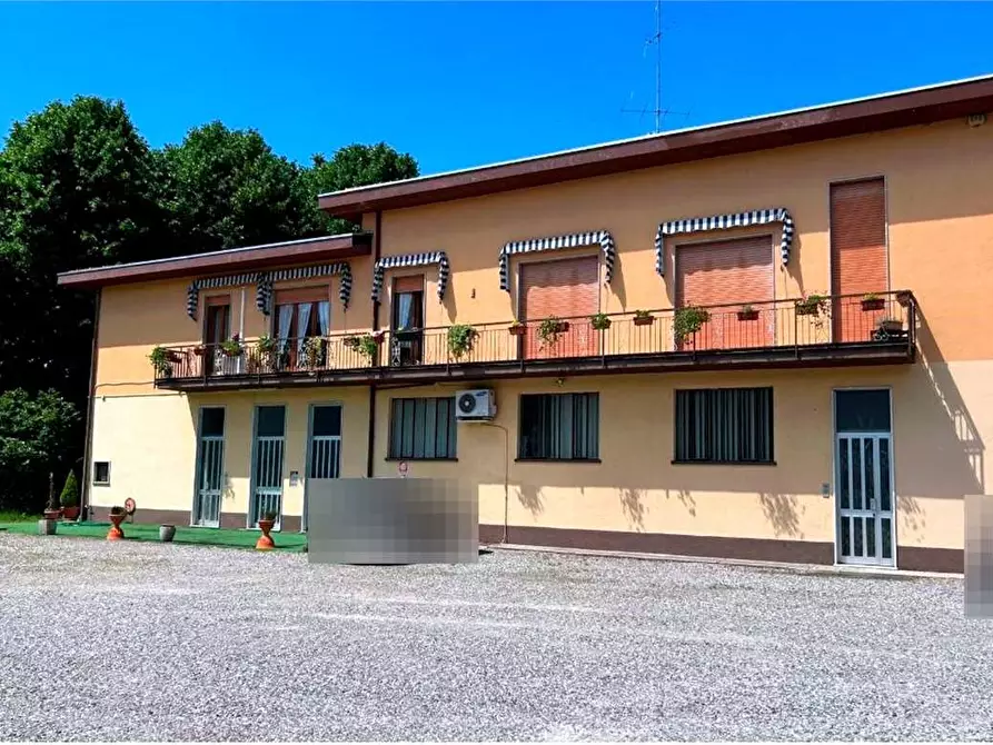 Immagine 1 di Appartamento in vendita  in Via Ai Monti  1 a Somma Lombardo