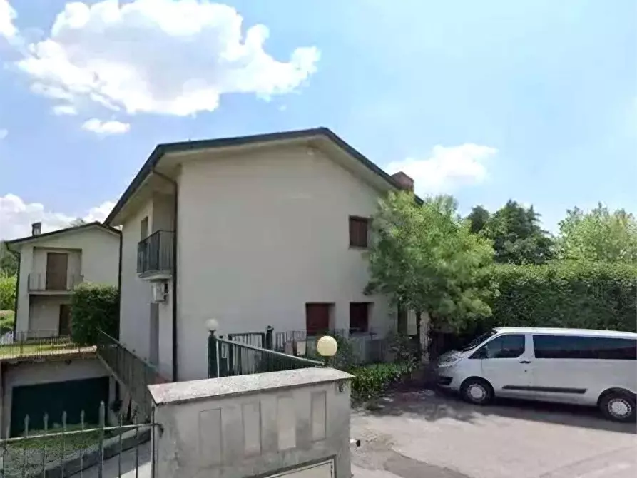 Immagine 1 di Villetta a schiera in vendita  in Via Cesare Beccaria 6 a Inverigo