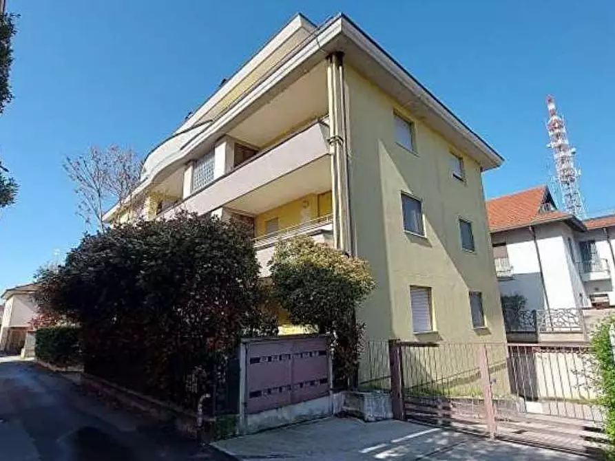 Immagine 1 di Appartamento in vendita  in Via Bernina 3 a Busto Arsizio