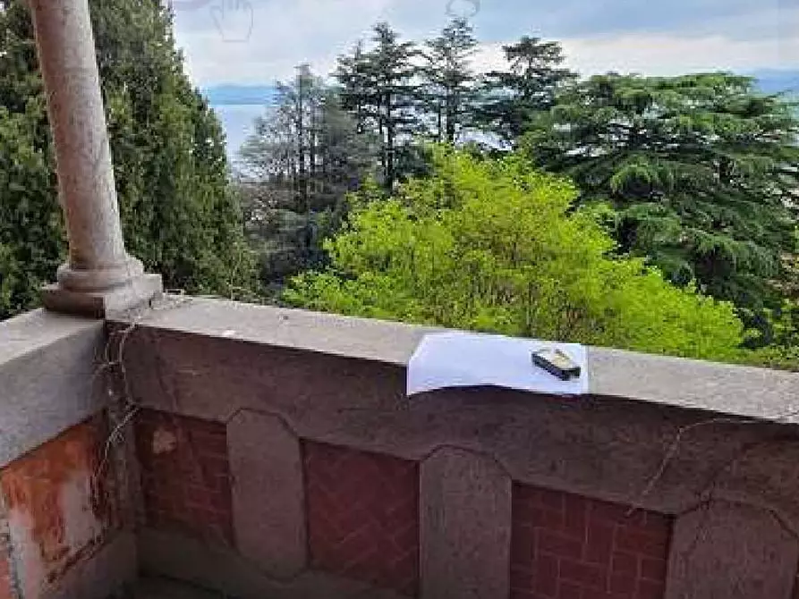 Immagine 5 di Villa in vendita  in Via Della Trinità  11 null 11 a Gavirate