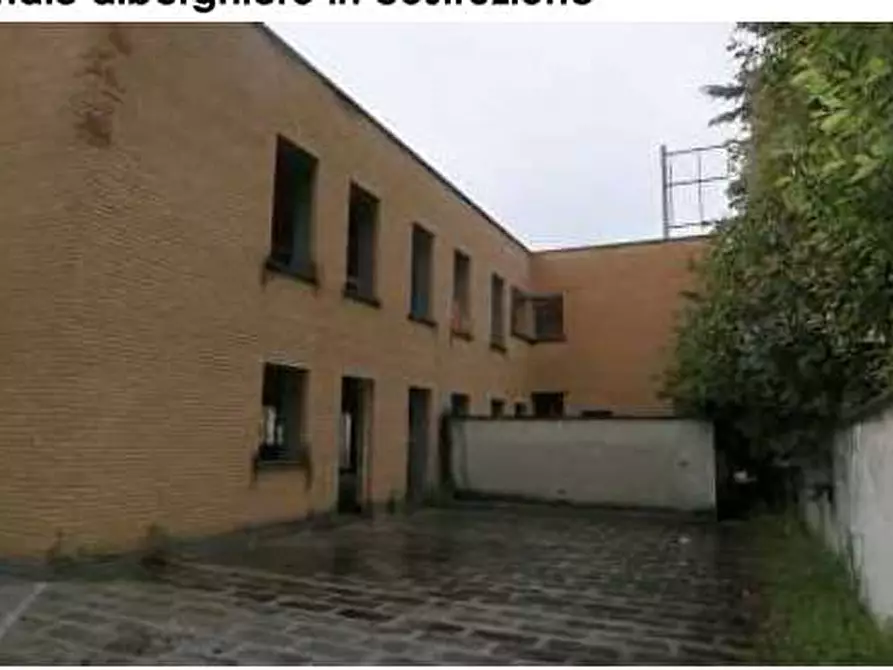 Immagine 2 di Hotel in vendita  in Via Della Trinità 6   con ingresso da Via A. Mazza s.n.c.  null 6 a Gavirate