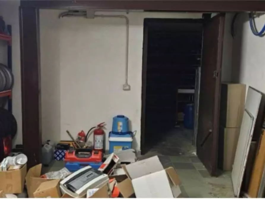 Immagine 17 di Garage in vendita  in via Nizzolina  25 a Castellanza