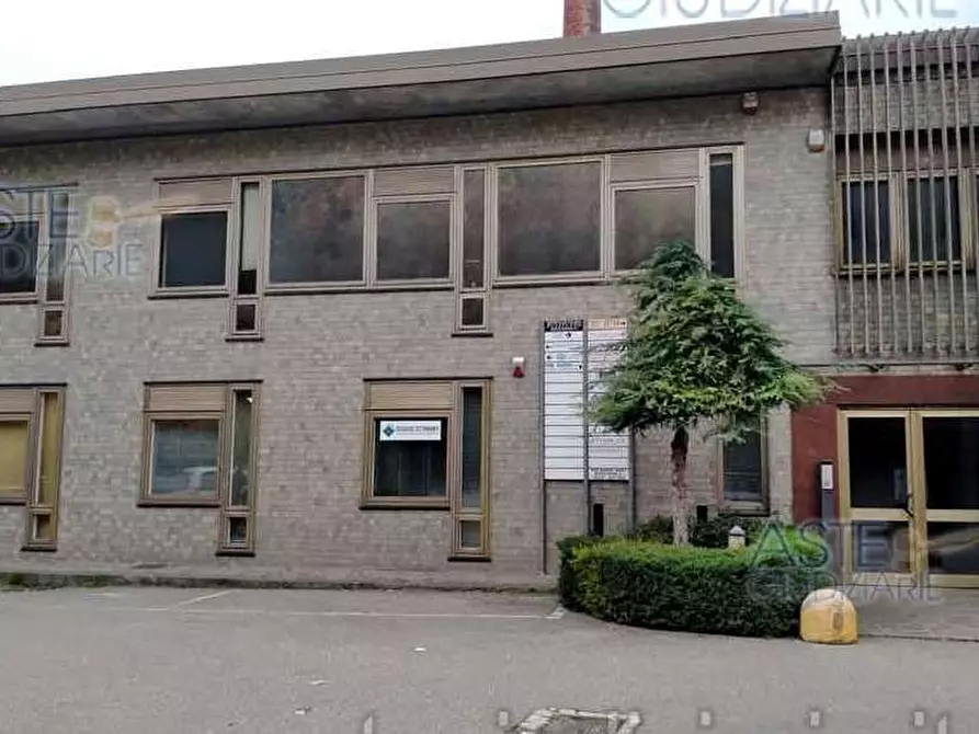 Immagine 2 di Ufficio in vendita  in Via Peschiera 20 20 a Varese