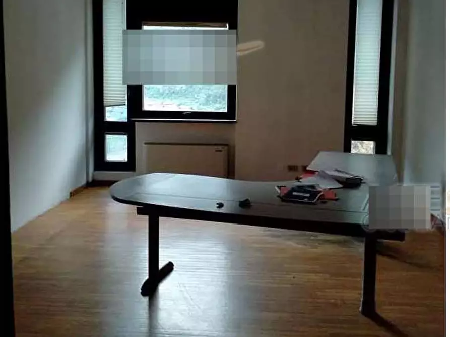 Immagine 4 di Ufficio in vendita  in Via Peschiera 20 20 a Varese