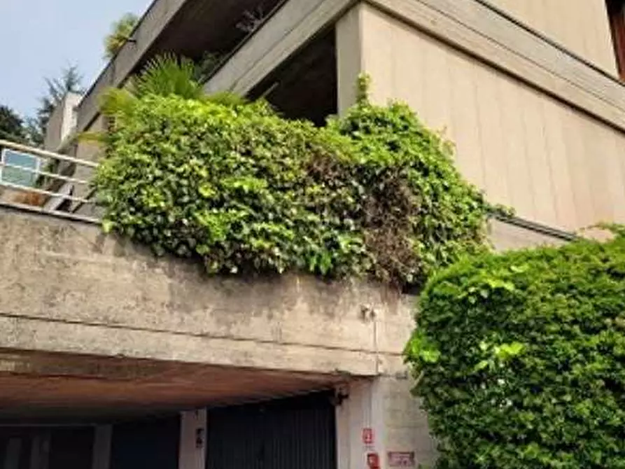 Immagine 2 di Appartamento in vendita  in Via Miogni,  14 a Varese