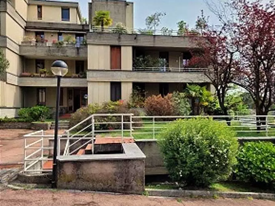Immagine 1 di Appartamento in vendita  in Via Miogni,  14 a Varese
