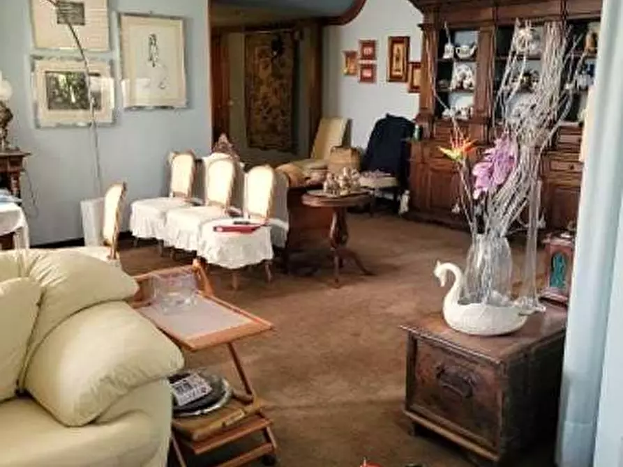 Immagine 7 di Appartamento in vendita  in Via Miogni,  14 a Varese