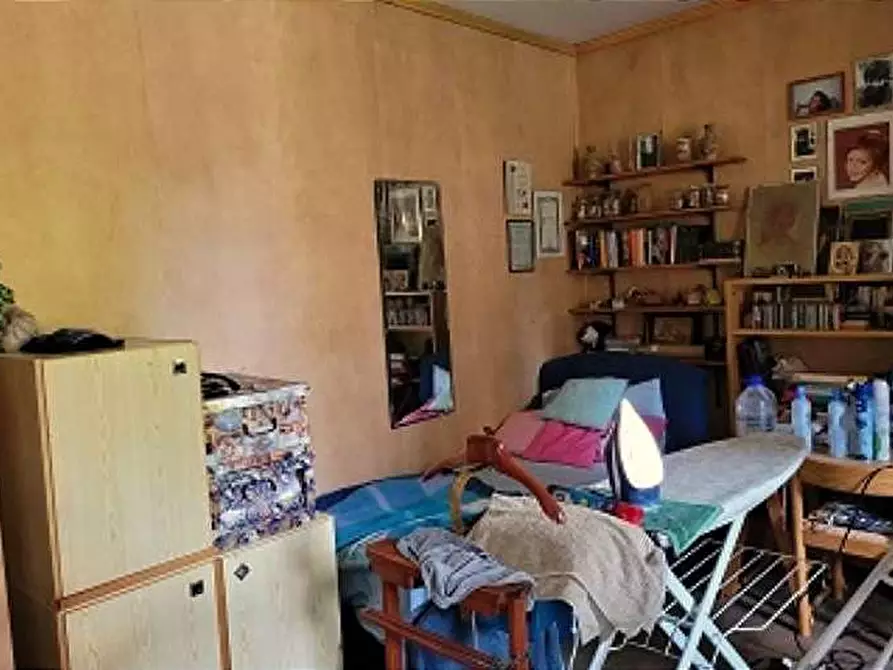 Immagine 10 di Appartamento in vendita  in Via Miogni,  14 a Varese