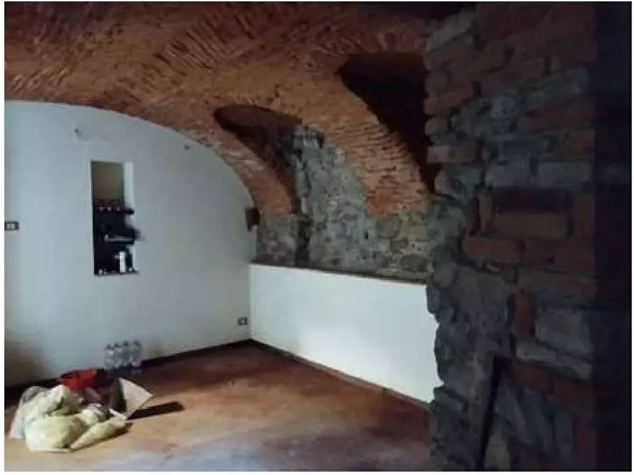 Immagine 4 di Ufficio in vendita  in Contrada Conti Coco, 21034 Cocquio-Trevisago VA, Italia 9 8 a Cocquio-Trevisago