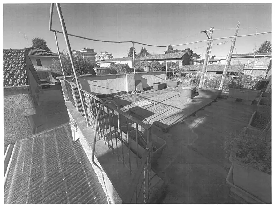 Immagine 41 di Porzione di casa in vendita  in Viale AMALFI 11 a Cardano Al Campo