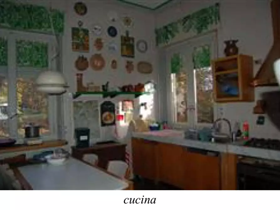 Immagine 29 di Villa in vendita  in Via Mazzini 2 a Albizzate