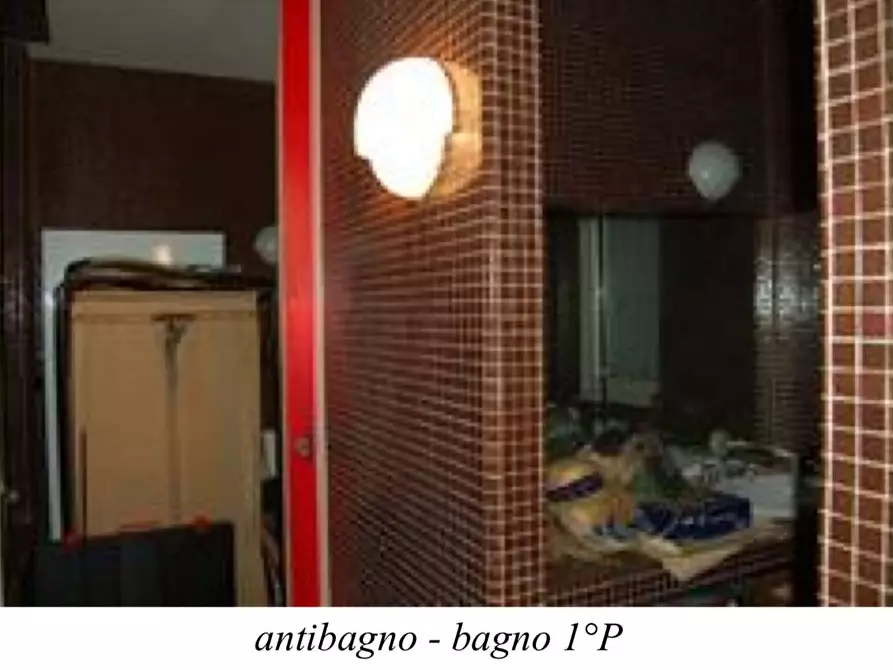 Immagine 32 di Villa in vendita  in Via Mazzini 2 a Albizzate