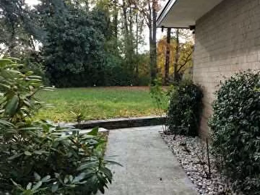 Immagine 5 di Villa in vendita  in Via Mazzini 3 a Albizzate