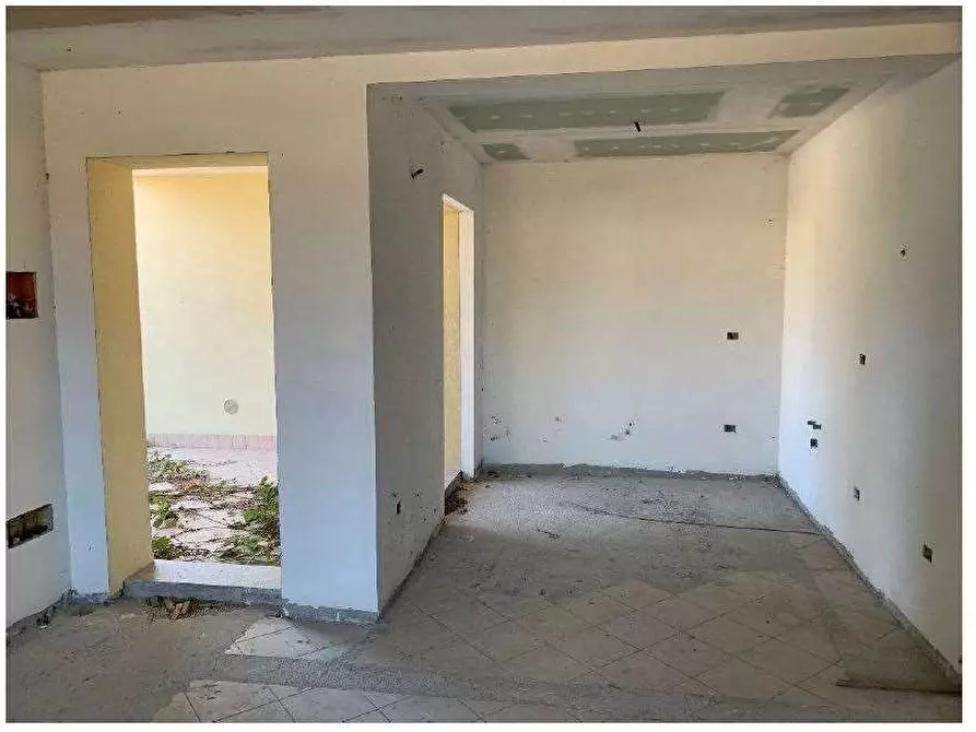 Immagine 7 di Villa in vendita  in Via Stazione 32 a Vergiate