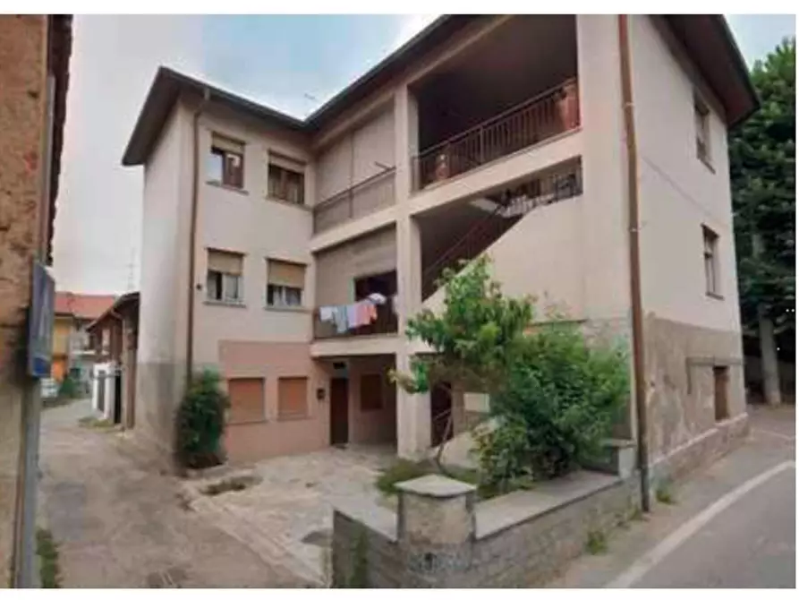 Immagine 1 di Appartamento in vendita  in Via Giosuè Carducci 10 a Tradate