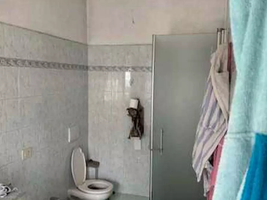 Immagine 16 di Appartamento in vendita  in Via Giosuè Carducci 10 a Tradate