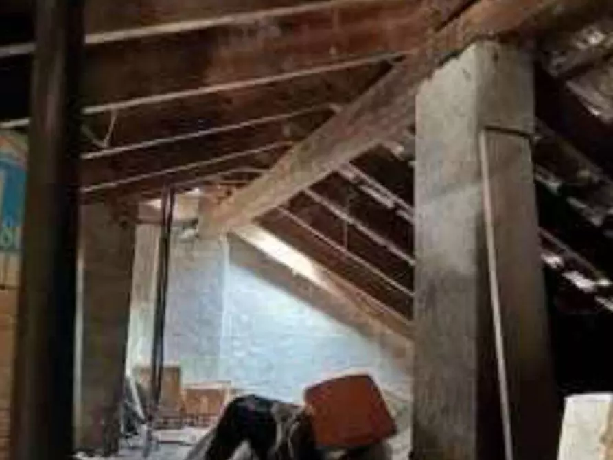 Immagine 18 di Appartamento in vendita  in Via Giosuè Carducci 10 a Tradate