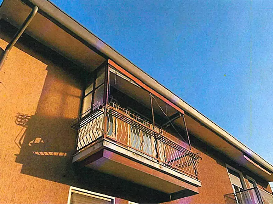 Immagine 8 di Appartamento in vendita  in Via Milano 117 a Angera