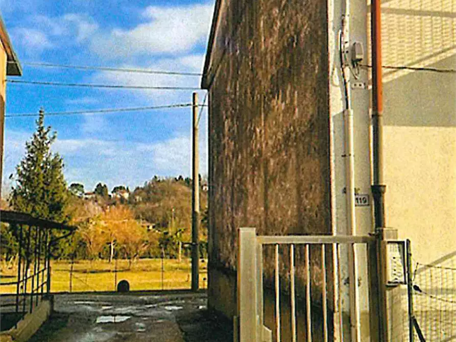 Immagine 16 di Appartamento in vendita  in Via Milano 117 a Angera