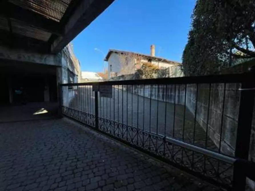 Immagine 27 di Villetta a schiera in vendita  in Via Giuseppe Mercalli  39 a Travedona-Monate