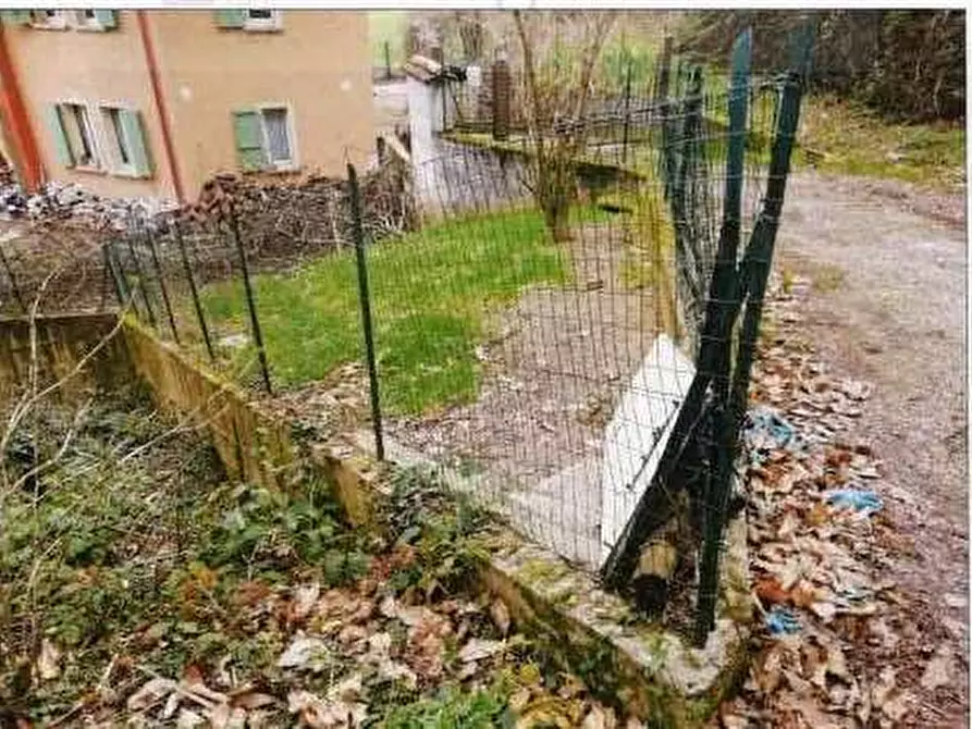 Immagine 18 di Casa bifamiliare in vendita  in Via Pineta n.21 a Brione