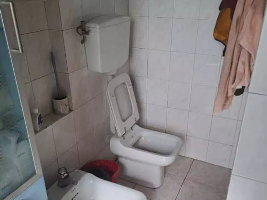 Immagine 4 di Appartamento in vendita  in Via Roma  2 a Brebbia