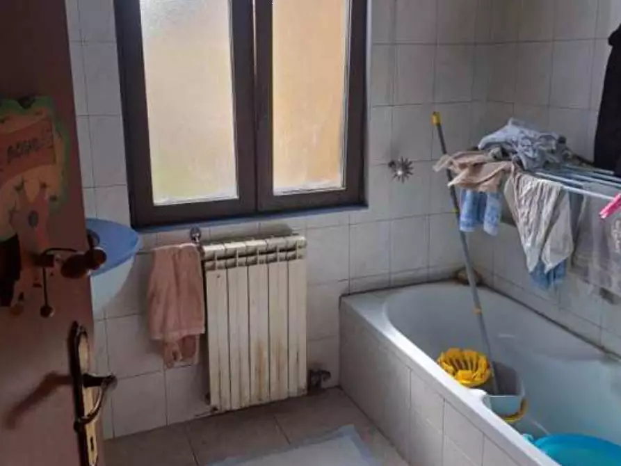 Immagine 5 di Appartamento in vendita  in Via Roma  2 a Brebbia