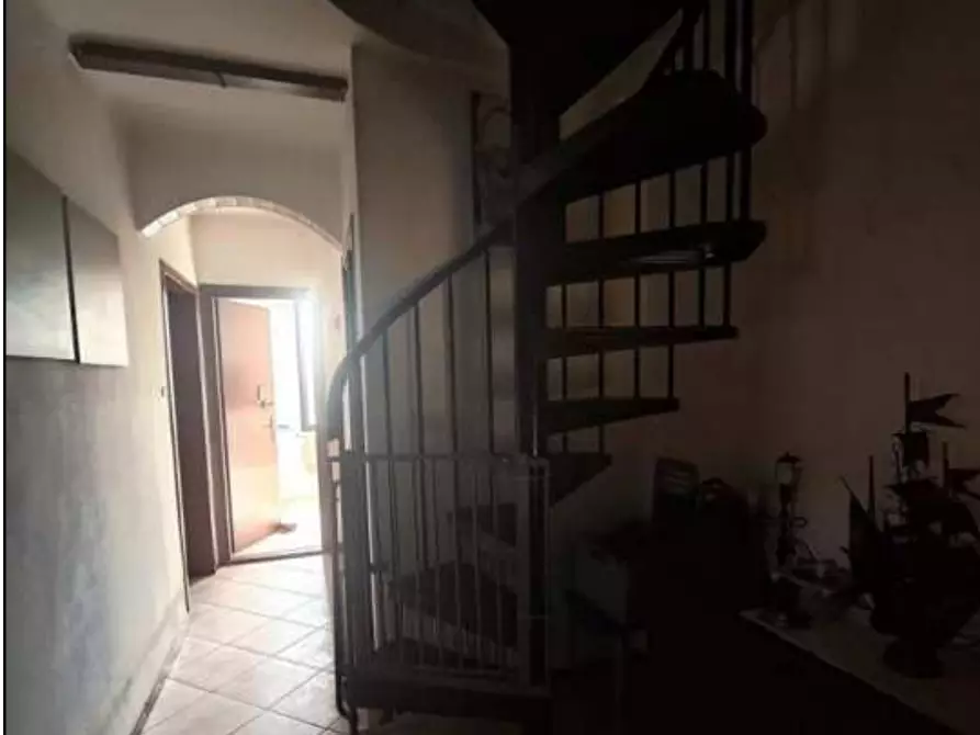 Immagine 6 di Appartamento in vendita  in Via Roma  2 a Brebbia