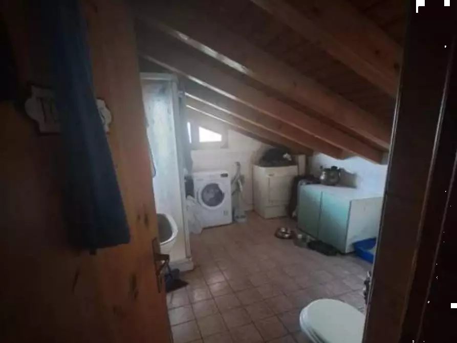 Immagine 10 di Appartamento in vendita  in Via Roma  2 a Brebbia