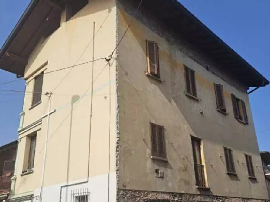 Immagine 19 di Appartamento in vendita  in Via Roma  2 a Brebbia