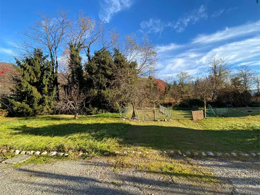 Immagine 8 di Appartamento in vendita  in Via VALCUVIA 20 a Casalzuigno