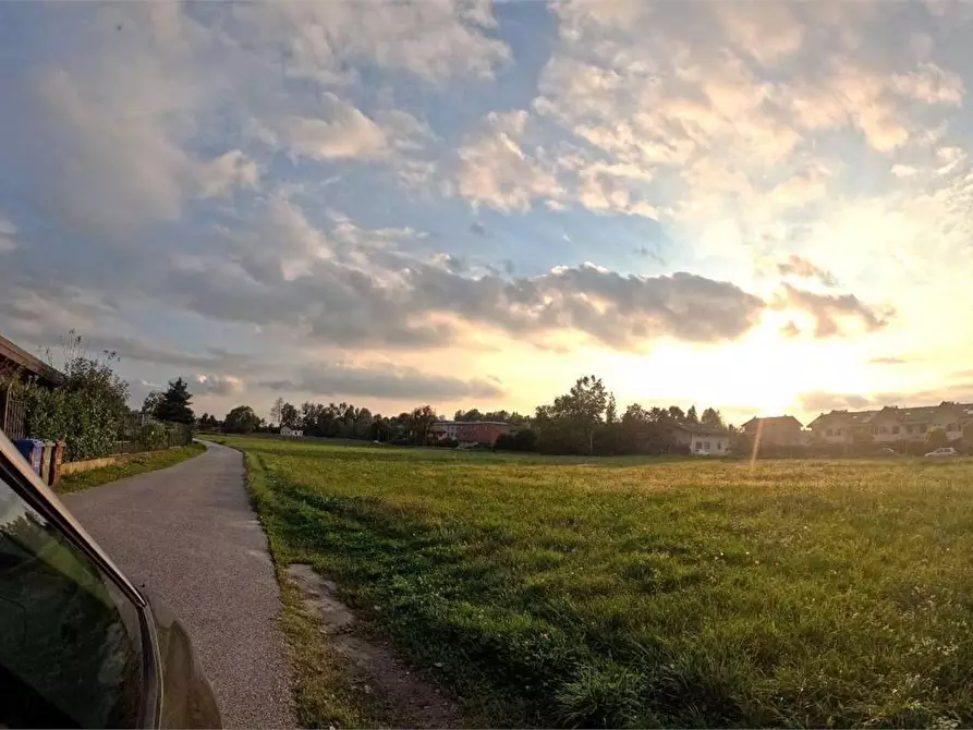 Immagine 1 di Terreno edificabile in vendita  in Sez. Albate - Via Cesare Barzaghi snc a Como