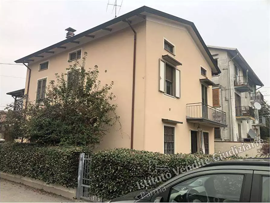 Immagine 1 di Casa indipendente in vendita  in Loc. Zibello, Via Matteotti, 25 a Polesine Zibello