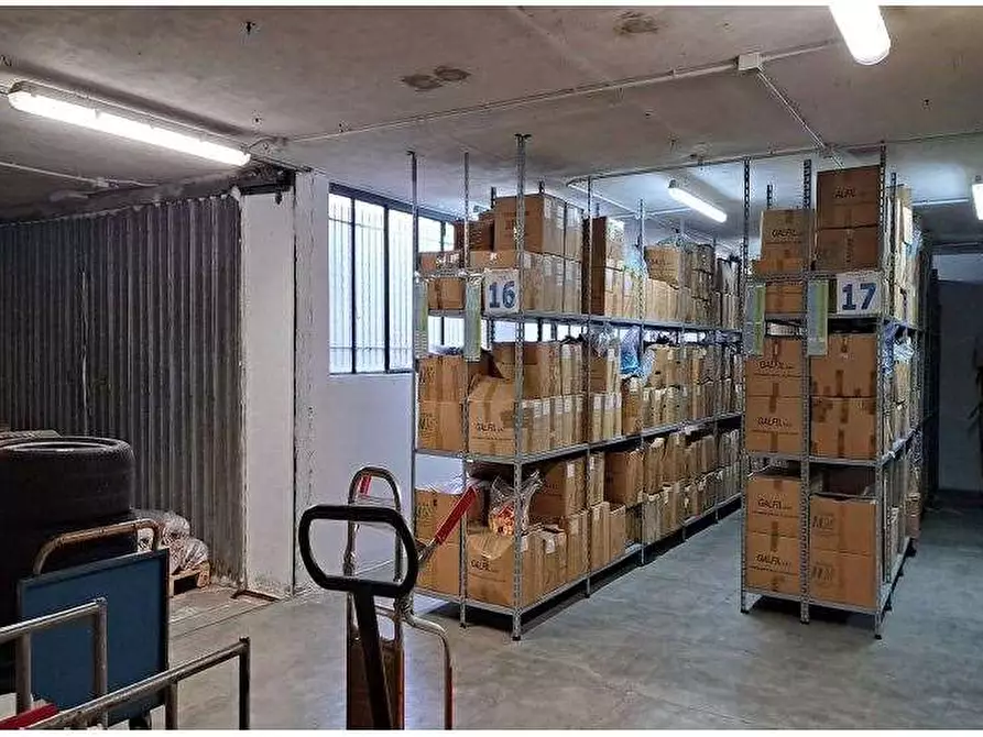 Immagine 5 di Appartamento in vendita  in Via Ai Monti, 3 a Somma Lombardo