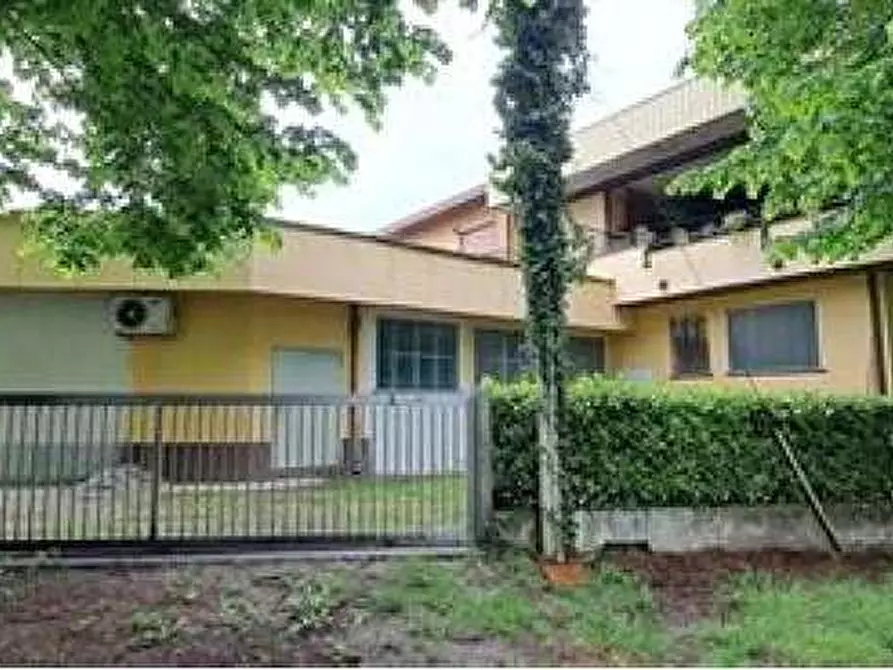 Immagine 2 di Appartamento in vendita  in Via Ai Monti, 3 a Somma Lombardo