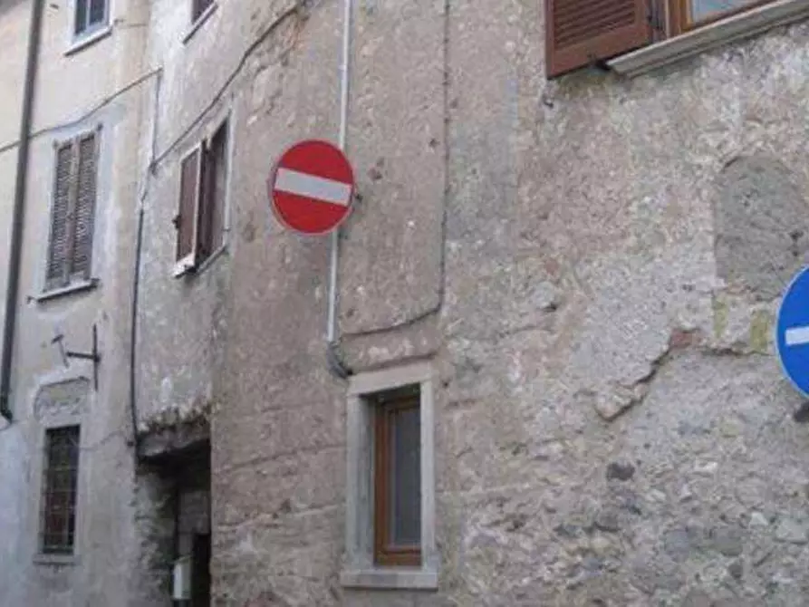 Immagine 1 di Appartamento in vendita  in via della Croce  21 a Viggiù